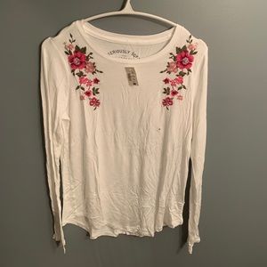 Floral detailed long sleeve